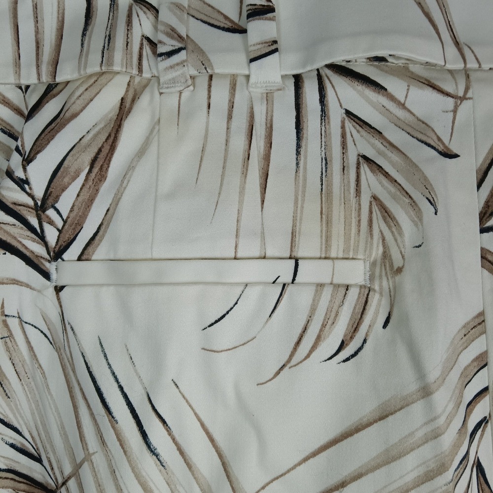 White House Black Market The 5" Palm Leaf Print Belted Shorts Women's Size 10 - Picture 4 of 16